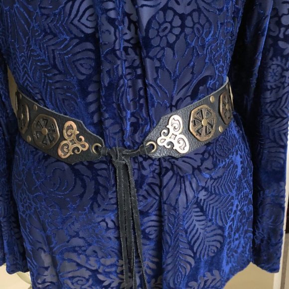 Wide Sleeve Royal Blue Blouse - Picture 3 of 4